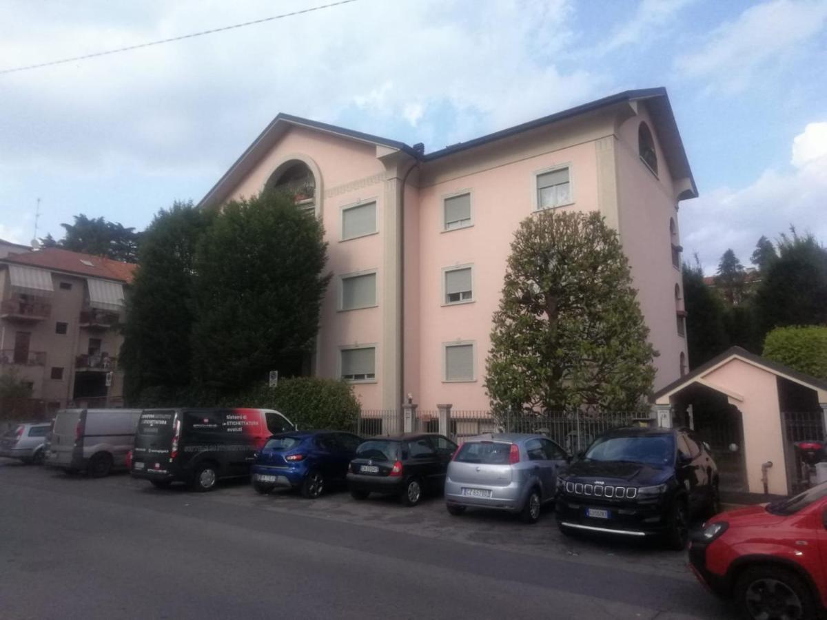 Casa Vacanze La Mela Monza Ngoại thất bức ảnh